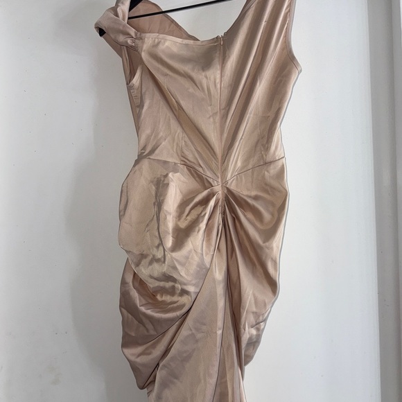 PrettyLittleThing Asymmetrical Off-Shoulder Dress in Cream - Picture 7 of 8